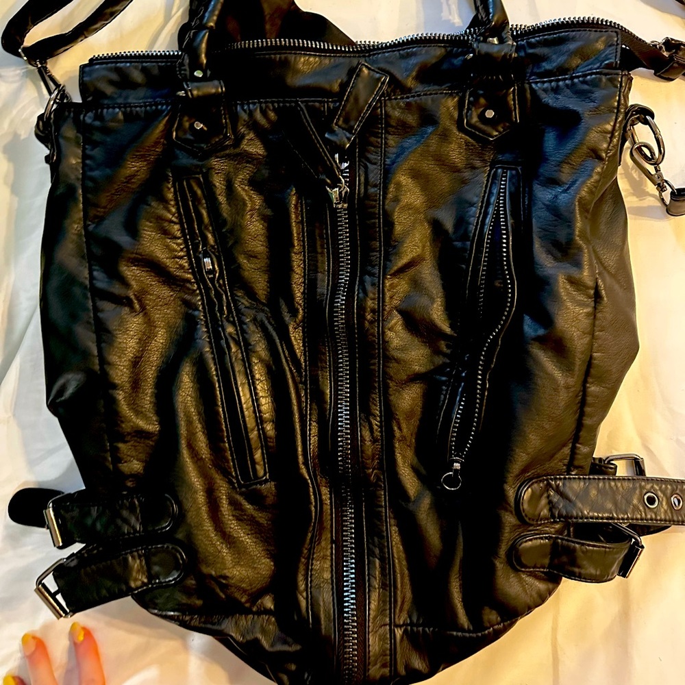 Black Urban Outfitters Bag